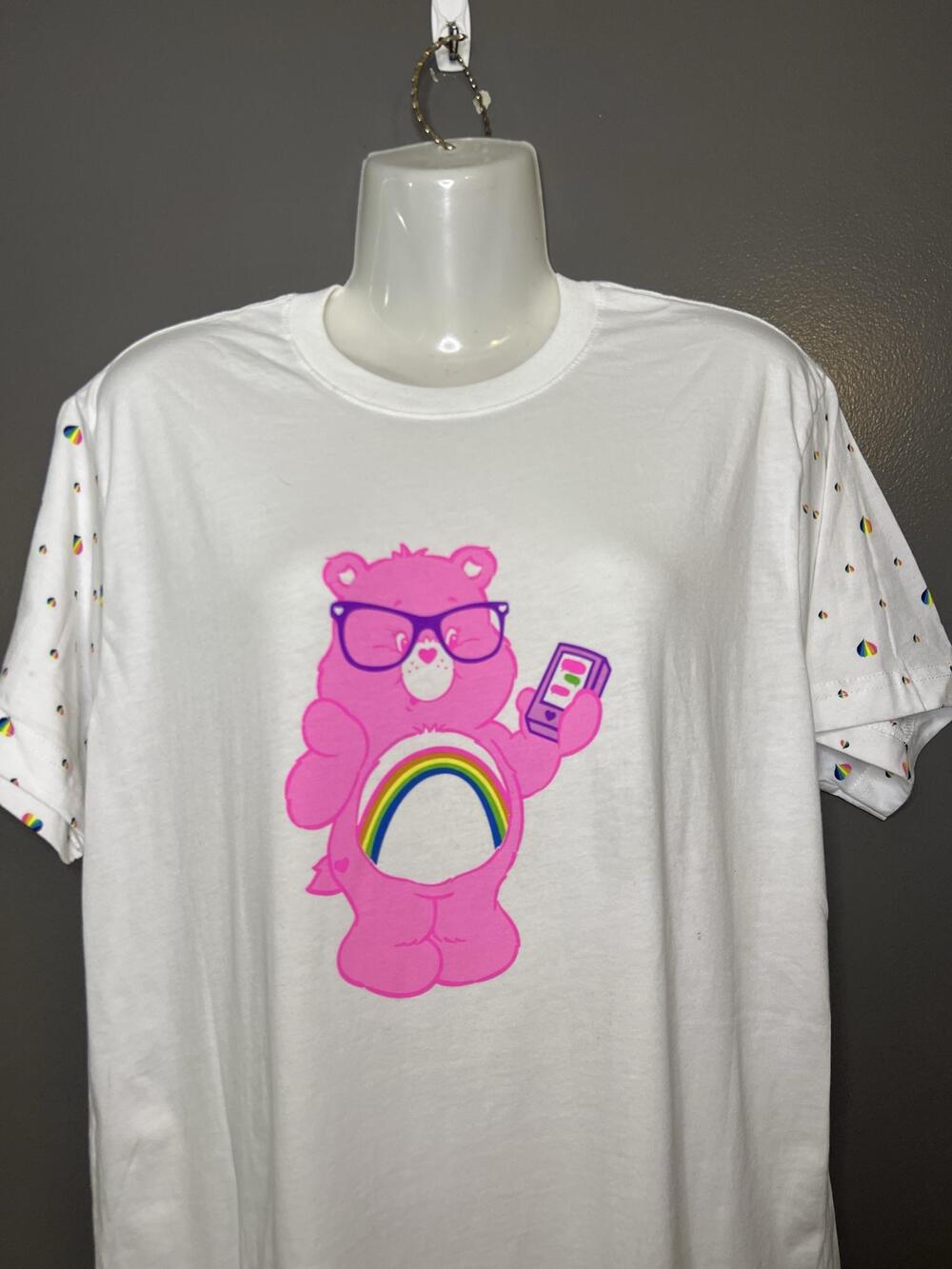 Care Bears Shirt Womens Medium White Cheer Bear Rainbow Graphic Tee Cartoon